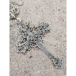 Marquisette Crucifix Jesus Heart Cross Chain Necklace in Sterling Silver 18in